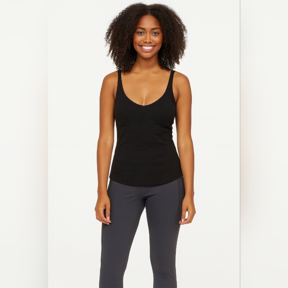 Under armor dark gray with black trim compression leggings, size M, Preloved
